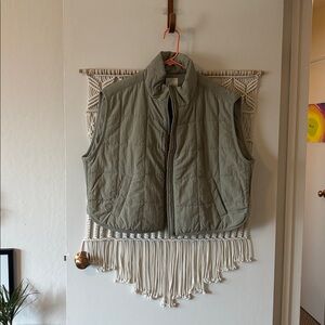 Thread and Supply Vest Women Size Large sage tan Quilted NWT